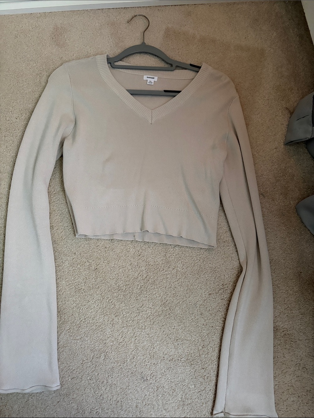 Garage Cropped V-Neck Ribbed Sweater in Light Beige